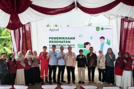 Apical gelar Pemeriksaan Kesehatan dan Pengobatan Gratis bagi Warga Lubuk Gaung
