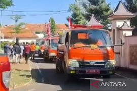 Pemkab Pamekasan kerahkan enam mobil tangki untuk bantuan air bersih