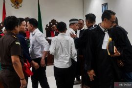 Kuasa hukum anggota DPRD Bekasi Nyumarno ajukan eksepsi dakwaan