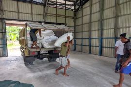 Bulog Natuna tambah pasokan 400 ton beras