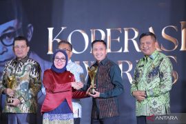 Wali Kota Palembang raih Penghargaan Bakti Koperasi Nayaka Mahambara