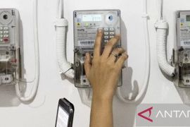 PLN Karawang akan tindaklanjuti laporan penurunan tegangan listrik