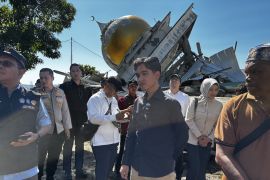 Gibran memastikan pendataan dan perbaikan rumah rusak di Manggarai Timur