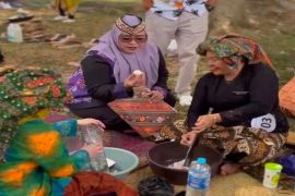 Dina Maulidah minta jajanan tradisional tetap jadi warisan Murung Raya