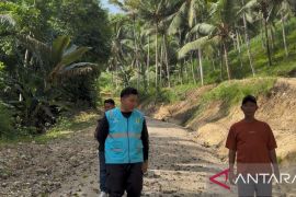 PLN salurkan bantuan pembangunan jalan usaha tani di Gorontalo