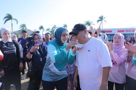 Pemprov Babel semarakkan Senam Sehat dan Kejutan HUT Gubernur Hidayat Arsani