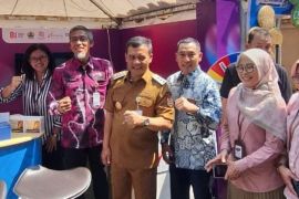 Gubernur Jateng kunjungi stand Bank Jateng di pameran produk UMKM