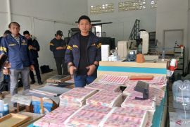 Sindikat pemalsuan uang di Tangsel hendak edarkan ke bank