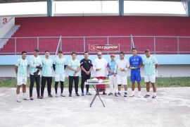 Isenmulang Kalteng FC latihan perdana di Stadion Tuah Pahoe