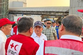 PMI mengirim 33 ribu item lebih bantuan ke NTT lewat jalur laut