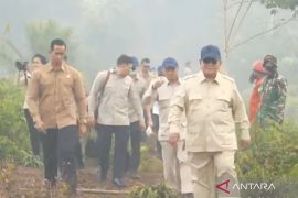 Presiden Prabowo tinjau langsung karhutla di Kubu Raya Kalbar