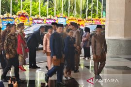 Gibran, Jokowi hingga Jusuf Kalla hadiri akad nikah Kasespri Prabowo