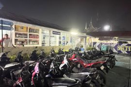 Polres Agam jaring puluhan sepeda motor gunakan knalpot racing