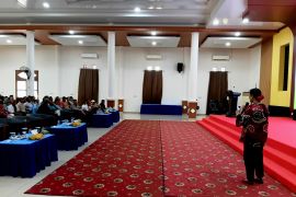 Kementan terjunkan 9 penyuluh kembangkan kelapa di Natuna