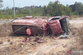 Mobil Damkar Belitung alami kecelakaan saat misi padamkan karhutla