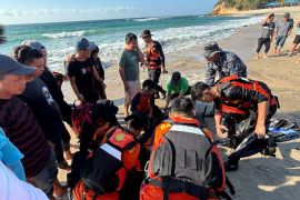 SAR evakuasi remaja terseret ombak di Pantai Tuturuga Minahasa