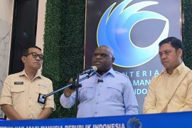 Menteri HAM usulkan pusat komando tanggap darurat NTT pindah ke Flores