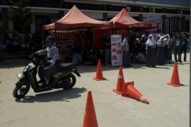 5 Tips berkendara motor matic agar tetap nyaman dan #Cari_Aman