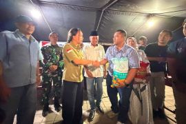 Stafsus Presiden dan Bulog perkuat sinergi penanganan dampak kebakaran Desa Adat Sade
