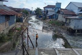 Lakukan survei, DLHP Ambon identifikasi titik penumpukan sampah di sembilan sungai