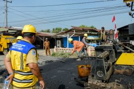 Wabup Adlin tinjau progres rehabilitasi jalan Melati Perbaungan