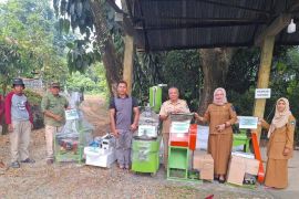 Pemkot Sawahlunto fasilitasi bantuan lima alsintan pengolahan kopi