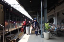 KAI Daop I Jakarta sebut hari ini puncak arus balik libur Maulid Nabi