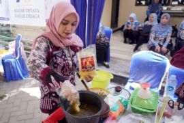 Pemkab Banjar dorong kreasi pangan lokal lewat lomba kue tradisional