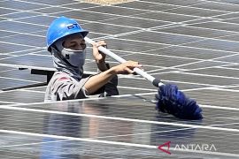 Menteri Bahlil sebut 12,6 GW listrik Indonesia masih gunakan solar
