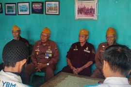 YBM PLN berbagi dengan keluarga veteran di bulan kemerdekaan