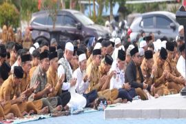 Pemkab Tanah Bumbu sholat istisqa minta hujan cegah Karhutla