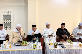Kiai sepuh ajak muktamirin jaga kehormatan Muktamar NU