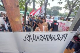 Pemprov Jateng meminta pemkab/pemkot mitigasi tuntutan masyarakat
