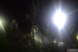 MPA di Jambi kompak padamkan api cegah kebakaran meluas