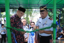 Kakanwil serahkan kunci rumah program bedah rumah kolaborasi Lapas Jambi dan Baznas Kota Jambi