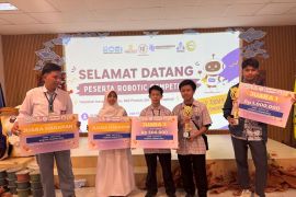 RORI dan CCIT-UI sukses gelar "Robotic Competition"