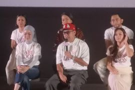 Aktor Denny Sumargo mengakui andil istri pengaruhi karakternya di film Baby Udon