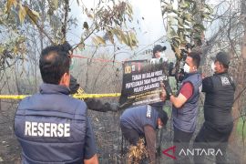 Polres Banjarbaru police line enam lokasi karhutla patut diduga dibakar