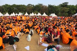 7.200 mahasiswa baru bergema di puncak PKKMB UNJA 2026