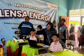 Pertamina EP periksa kesehatan mata gratis 140 siswa SD di PALI dan Muara Enim