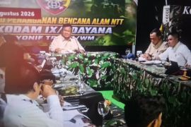Presiden Prabowo tinjau warga terdampak gempa Flores NTT di Nagekeo