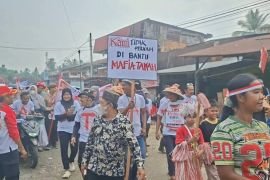 Pawai budaya Nagari Sikabau Dharmasraya pukau ribuan mata, komunitas SAD ambil bagian