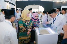 Khofifah ajak jaga mata rantai keilmuan ulama Nusantara lewat turots