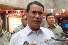 Mentan Amran kirim ratusan pompa bantu atasi karhutla di Kalimantan
