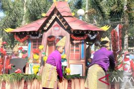 Melihat kemeriahan Karnaval HUT ke-81 RI di Pangkalpinang