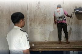 Rutan Kendari semprot disenfektan di hunian WBP guna basmi kutu busuk