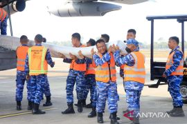 Hercules TNI AU angkut pompa portabel tanggulangi karhutla di Kalsel