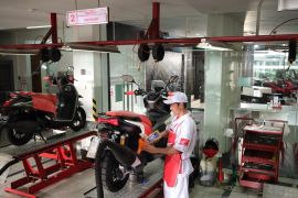 DAW imbau konsumen jangan panik terlanjur pakai oli palsu