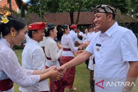 Bupati Gianyar minta pejabat baru taat hukum untuk tidak korupsi