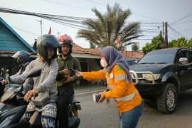 Bagikan  10.000 masker PT SAS Juga siagakan program hadapi karhutla